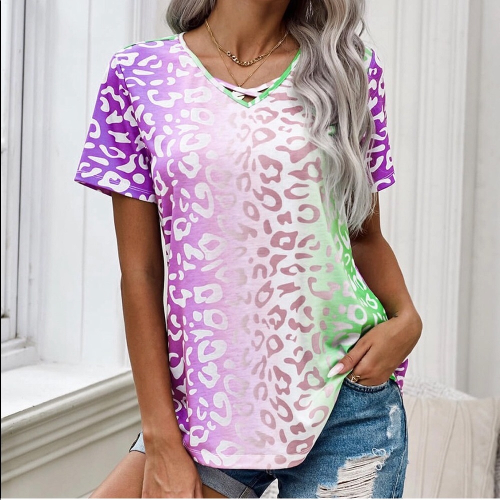 Purple/green ombré crisscross t-shirt